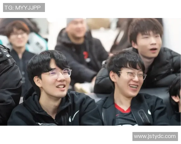 独家解析EDG战队选手个人能力对比及其对比赛影响的深度分析 独家解析EDG战队选手个人能力对比及其对比赛影响的深度分析