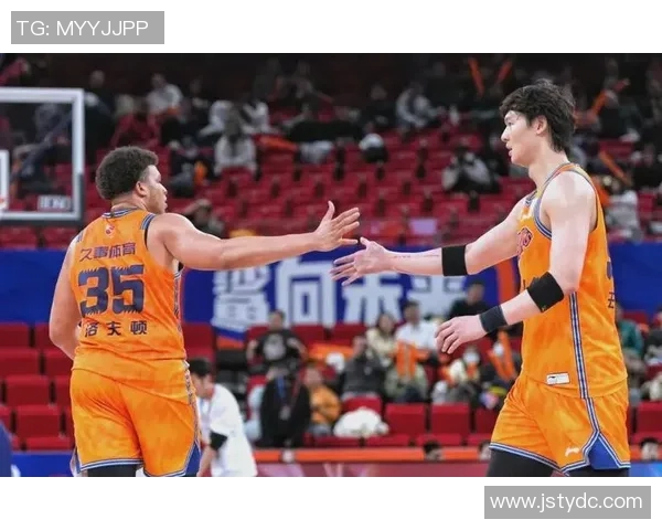 上海篮球队在世界锦标赛积分榜上以72分稳居第一名展现强劲实力