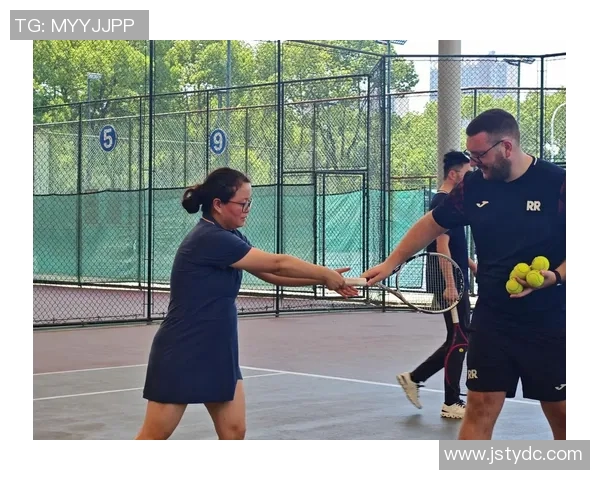 南京网球队的团队协作之道:如何在比赛中实现默契与配合 南京网球队的团队协作之道:如何在比赛中实现默契与配合