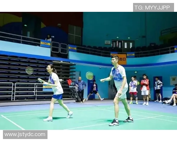 北京羽毛球队逆袭之路:深度解析球队反击背后的策略与决策 北京羽毛球队逆袭之路:深度解析球队反击背后的策略与决策