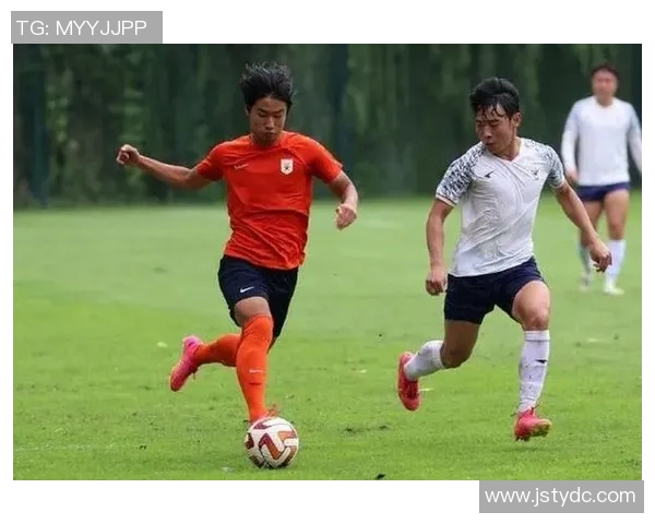 重庆足球队配合变革引发热议助力球队重返巅峰之路