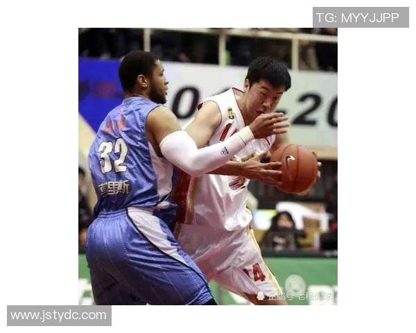 易建联：从篮球场上的传奇到生活中的榜样，如何影响年轻一代的成长与梦想