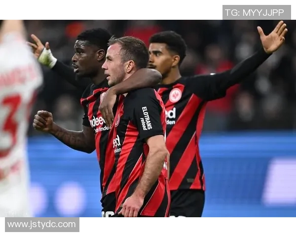 赫塔与美因兹激战正酣谁能在德甲赛场上笑到最后