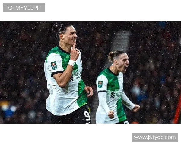 努涅斯在赛场上的表现引发热议球迷期待他带领球队再创辉煌