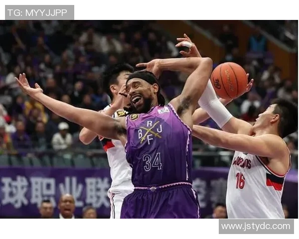 2017年广州队与北控队激战回顾:精彩瞬间与战术分析 2017年广州队与北控队激战回顾:精彩瞬间与战术分析