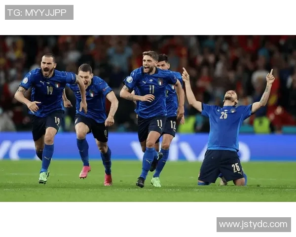 2000年欧洲杯意大利与荷兰精彩对决评分分析与回顾