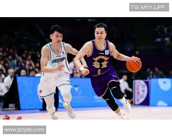 CBA焦点战北京北控迎战上海队期待精彩对决与球员表现