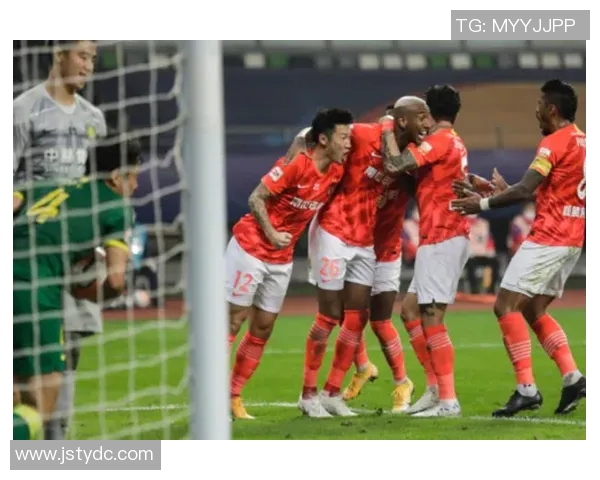 广州足球队的战术演变与转换体系解析探讨MBA