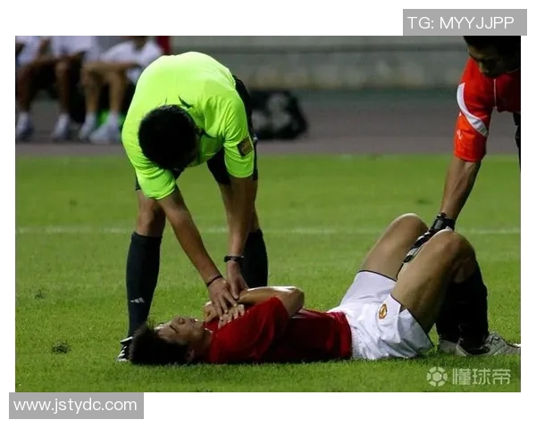 李丽专访：从绿茵场到人生舞台的足球旅程回顾与展望