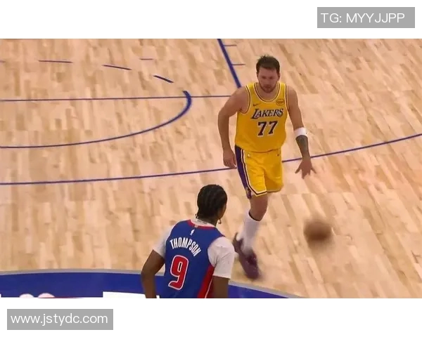 活塞与湖人激战正酣最终比分揭晓引发球迷热议 活塞与湖人激战正酣最终比分揭晓引发球迷热议