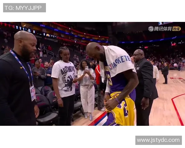 湖人对火箭精彩对决回顾球迷热议赛场表现与战术分析