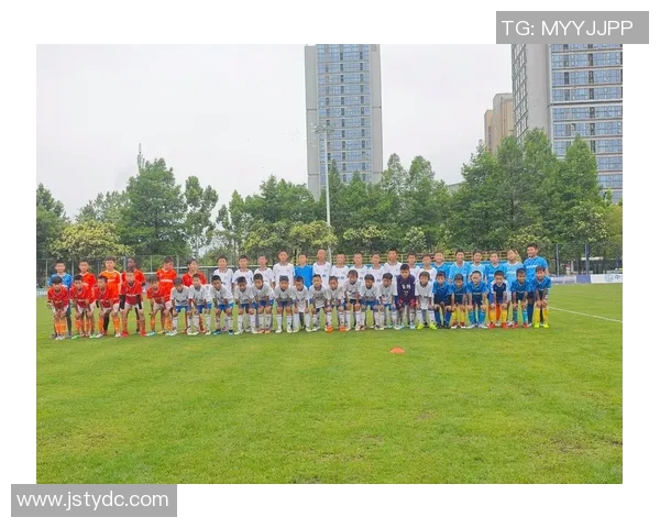 贝里与福利特的精彩对决揭示足球战术与团队协作的魅力与挑战