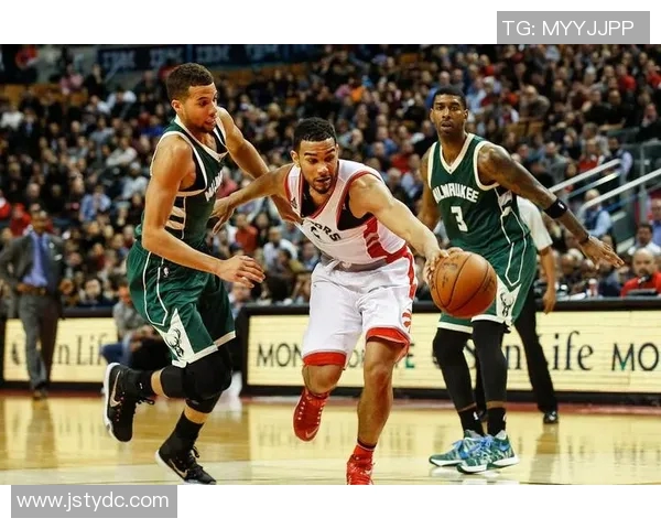 雄鹿与猛龙本赛季精彩对决回顾及分析