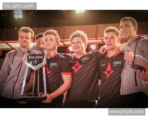 CSGO战术解析：深入剖析IG战队的团队配合与战术执行